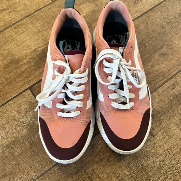 Women's  Ultra Range Vans Shoes - 7.5 - Picture 6 of 7